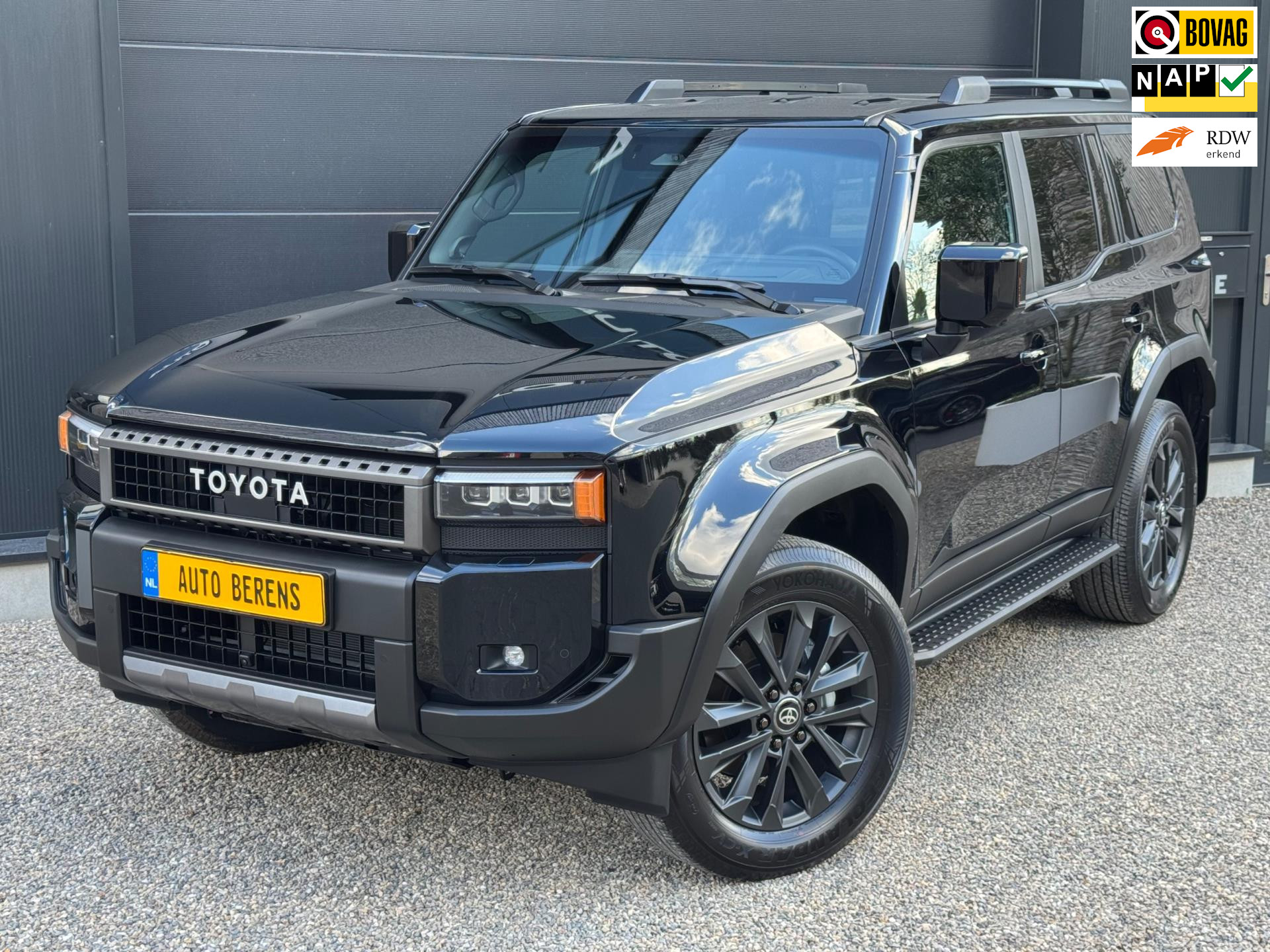 Toyota Land Cruiser 2.8 D-4D Standard Roof Window Van Professional 43867066-0.jpg | Auto Berens B.V.