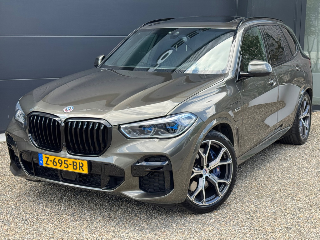 BMW X5 XDrive45e High Executive | Innovation pack | Comfort stoelen | Pano | Trekhaak | Nappa leder | Harman Kardon | Head-up 53349276-0.jpg | Auto Berens B.V.
